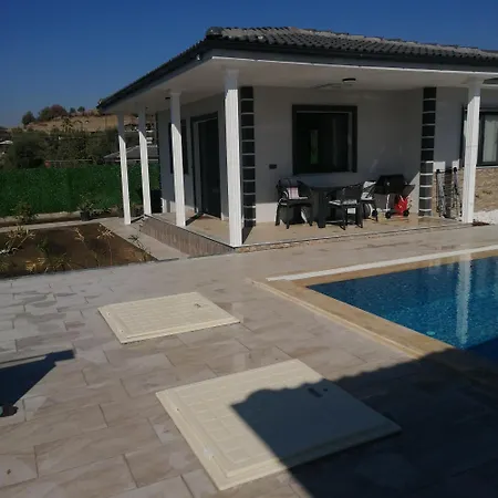 Airport Doga Evleri בית נופש דלמן