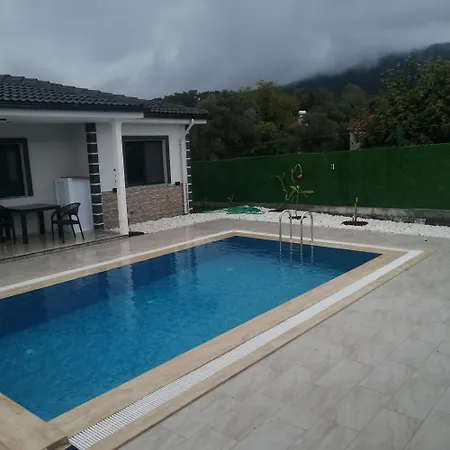 בית נופש Airport Doga Evleri